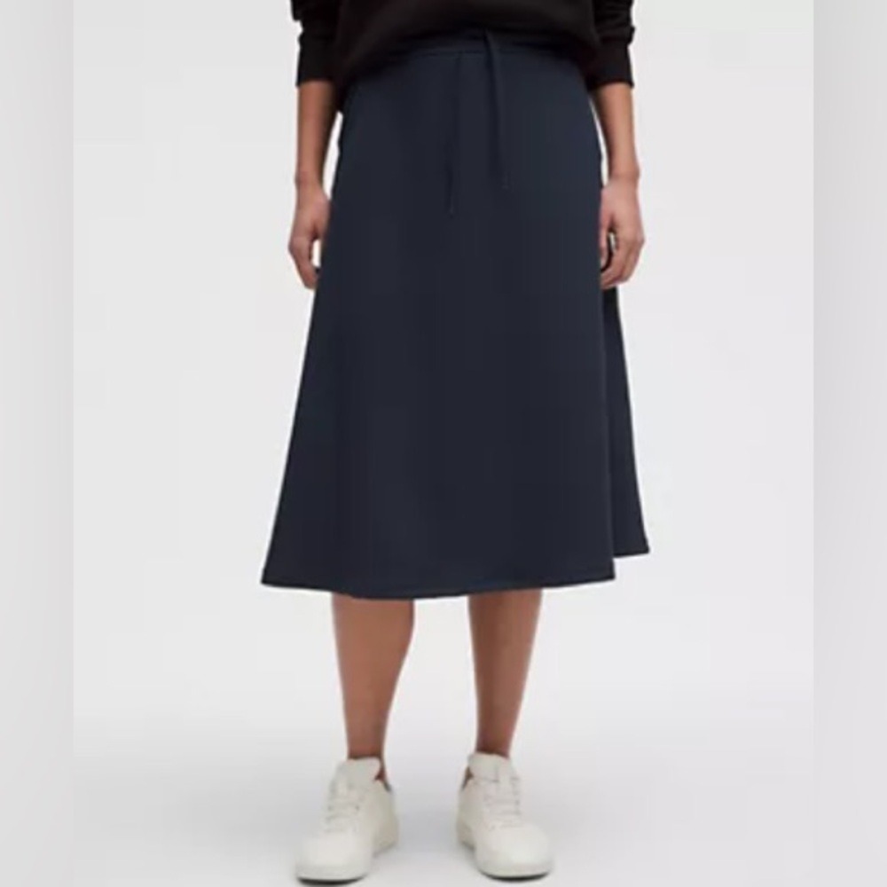 Lululemon Modal-Blend High-Rise A-Line Midi Skirt in True Navy size M